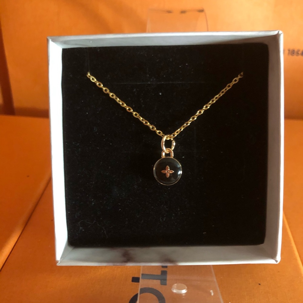 Louis Vuitton flower motif necklace black